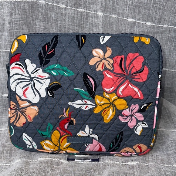 Vera Bradley Coastal Paradise Pattern Tablet Protection Zippered Case NWOT - Picture 3 of 13